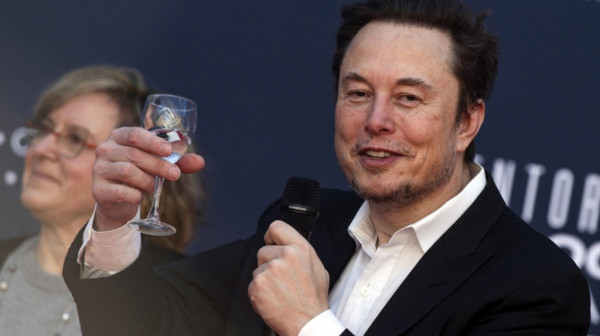 Mask spaja svemir i AI: SpaceX kupio xAI