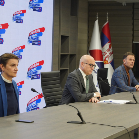 Dačić čestitao Vučeviću i članstvu SNS: U mnogim izazovima dokazali smo da je moguće raditi u interesu građana