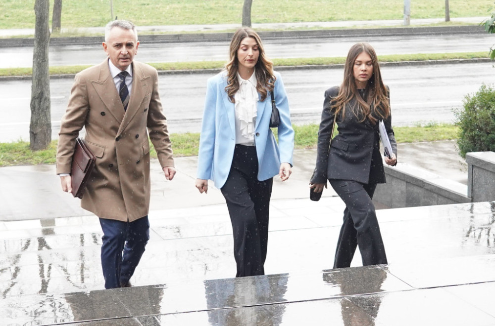 Andjela Jovanović arrived at the trial with Lečić: Numerous colleagues came to support her PHOTO