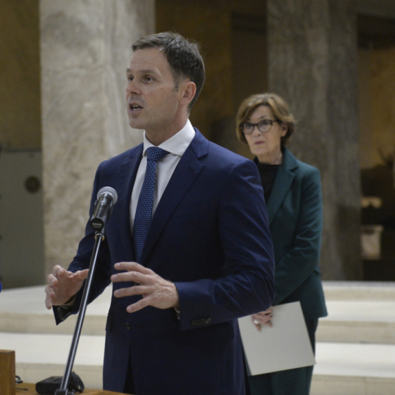 Mali objasnio Nikeziću: Biti savremenik i uzročnik bankrota zemlje je svojevrstan "uspeh"