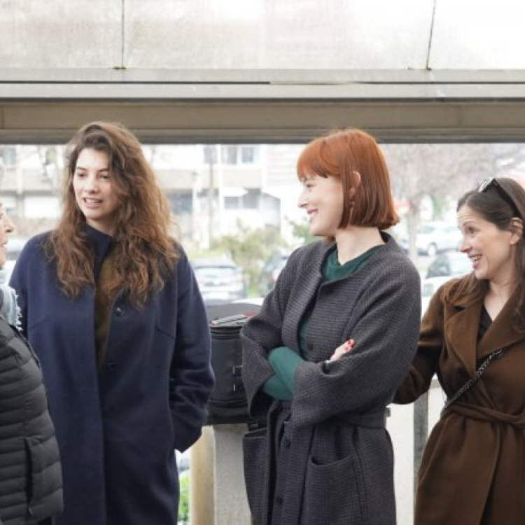 Emotivni susret Milene Radulović i Anđele Jovanović ispred suda FOTO