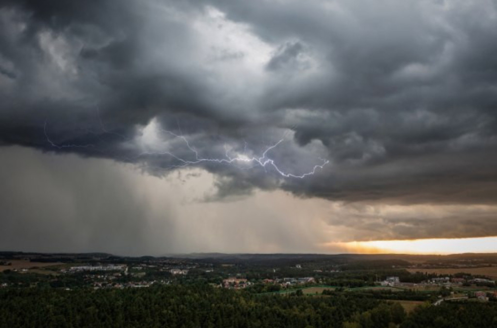Snažan ciklon stiže preko Jadrana: Region se sprema za nevreme