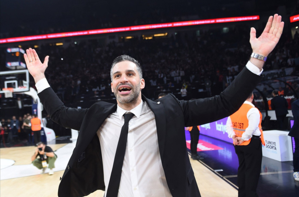 "Ole, ole, Bešiktaš, ole" i "ale, ale, Alimpijević, ale" VIDEO