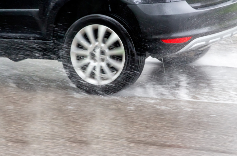 AMSS upozorio: Vozite pažljivo, kolovozi mokri zbog padavina