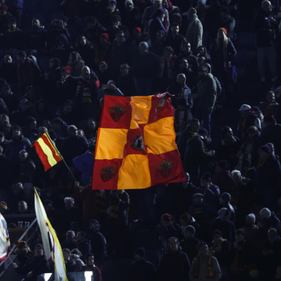 Navijači Brajtona opljačkani i izbodeni u Rimu