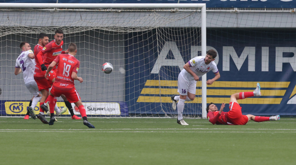 IMT "zaljuljao" Javor na "krovu"