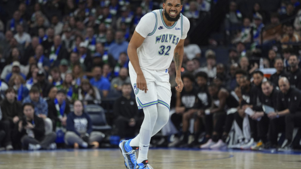 Veliki problem za Minesotu – Karl-Entoni Tauns povredio koleno