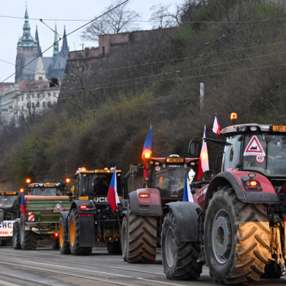 Blokirana prestonica: Češki farmeri tražili ostavke FOTO/VIDEO