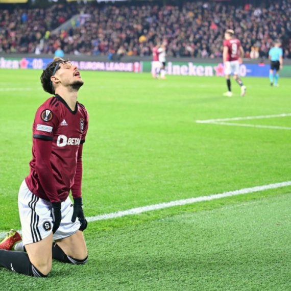 Promašaj dana – Birmančević pred praznim golom Liverpula VIDEO