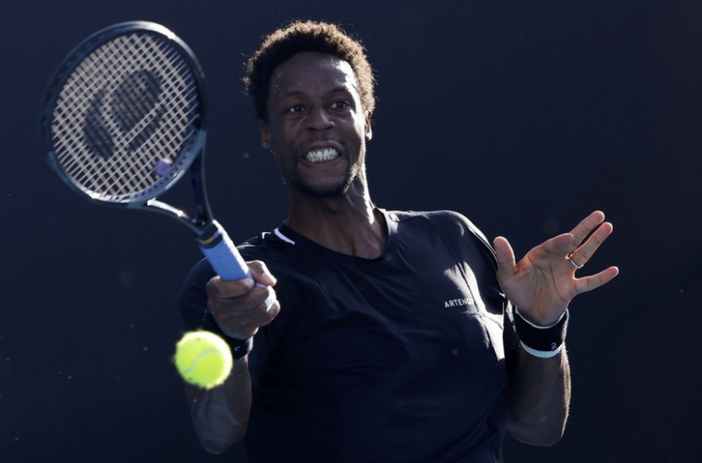 Monfis stigao Federera