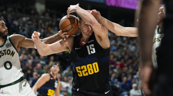 Jokić je zbog ovoga dobio tehničku – "poludeo", pa krenuo na sudiju VIDEO