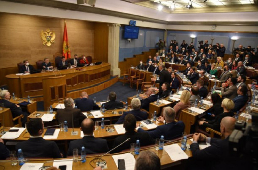 Tenzije u CG se nastavljaju: Posle ostavke Madića, traži se i smena Kovačevića