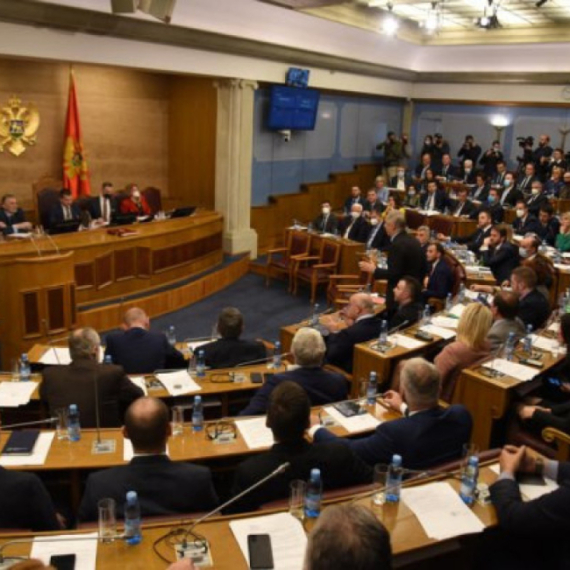 Tenzije u CG se nastavljaju: Posle ostavke Madića, traži se i smena Kovačevića