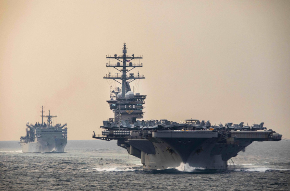 Vri na Bliskom istoku: Amerika "gomila" brodove, Izrael iščekuje napad