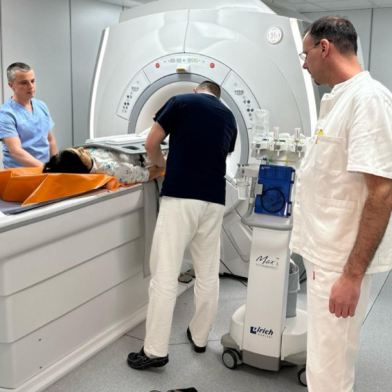 Počela sa radom prva magnetna rezonanca u Čačku; Stigli i prvi pacijenti FOTO
