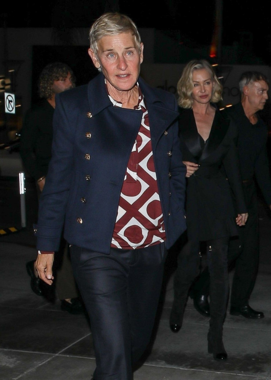 TV zvezda napustila Ameriku zbog Trampa: Ljudi se boje da priznaju da su gej VIDEO