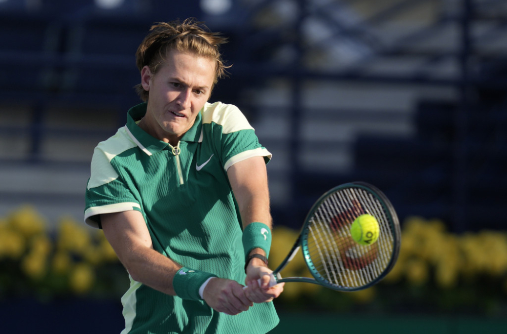 Korda lagano, Baez stigao do meča sa Fricom