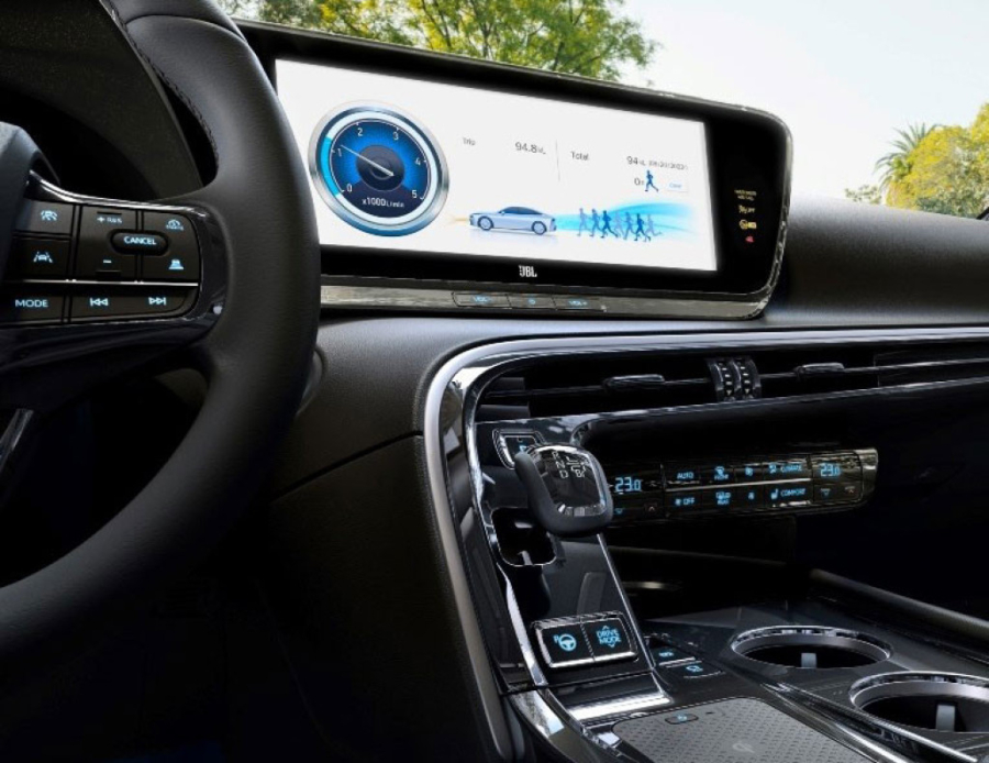 Toyota unapredila svoju limuzinu na vodonik, povećan domet FOTO