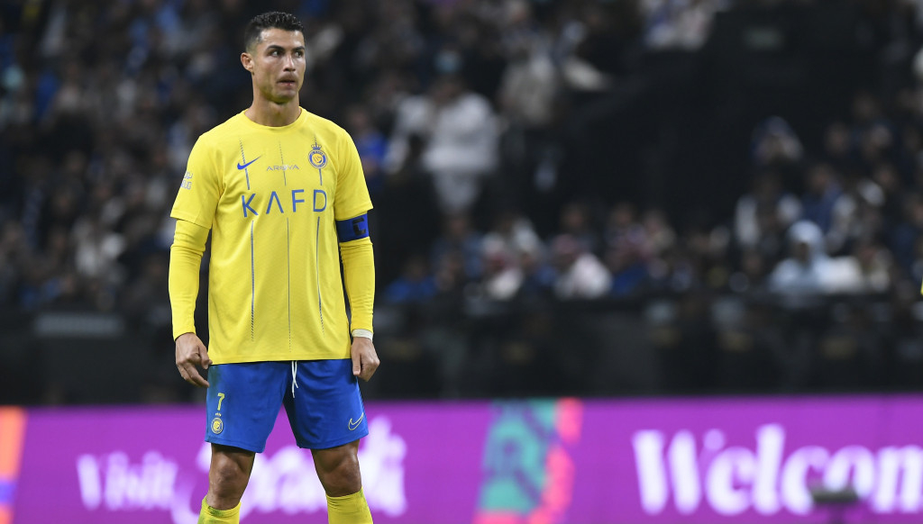 Ronaldo se pravda zbog hvatanja za međunožje: To je normalno u Evropi