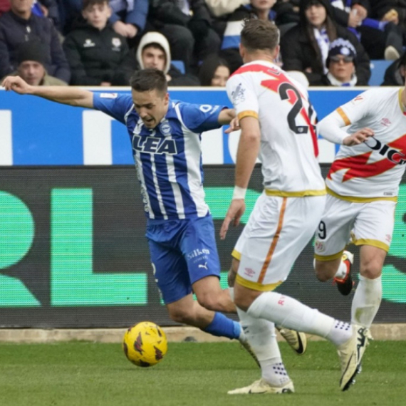 Gorosabel razjurio "pčelice"