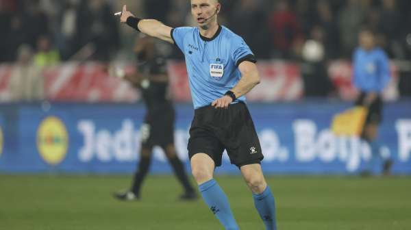 Ipak je "živi zid" na 11 metara najveći gaf sudije večitog derbija