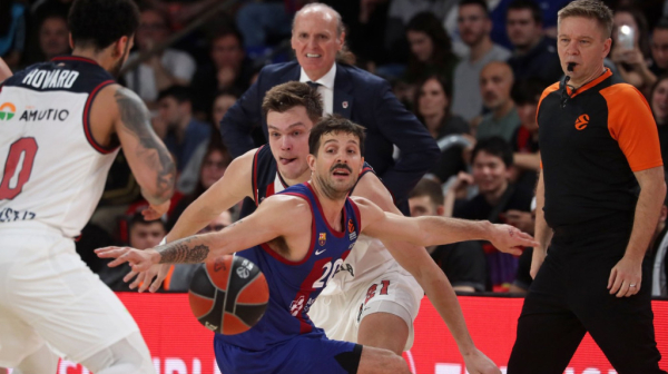 Izbegnuta tragedija – pao reflektor na utakmici Baskonije i Barselone VIDEO