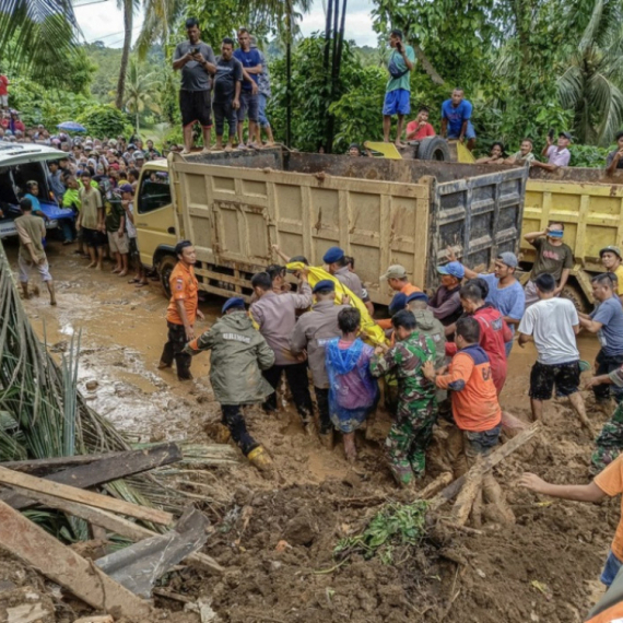 Poplave napravile kolaps: Broje se žrtve VIDEO