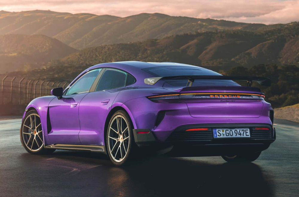 Naklon kralju: Stigao je najbrži i najsnažniji Porsche u istoriji FOTO/VIDEO