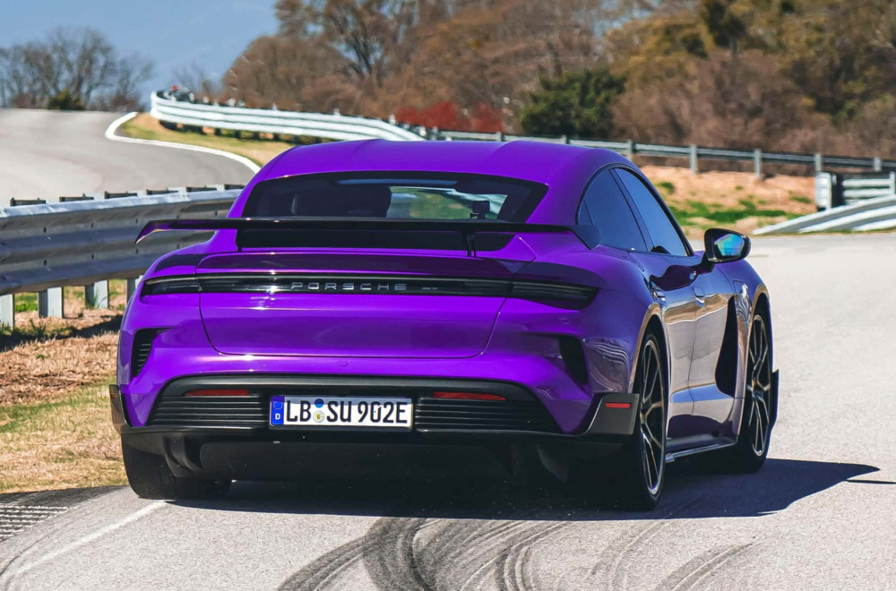 Naklon kralju: Stigao je najbrži i najsnažniji Porsche u istoriji FOTO/VIDEO