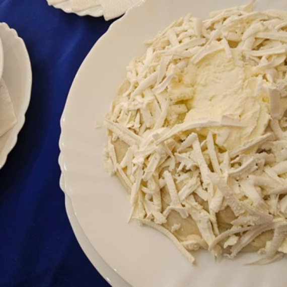 Ovde je kačamak pet puta jeftiniji nego u Crnoj Gori: Nekad bio sirotinjska hrana sada je pravi delikates FOTO