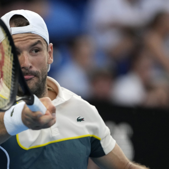 Dimitrov lako sa Manarinom