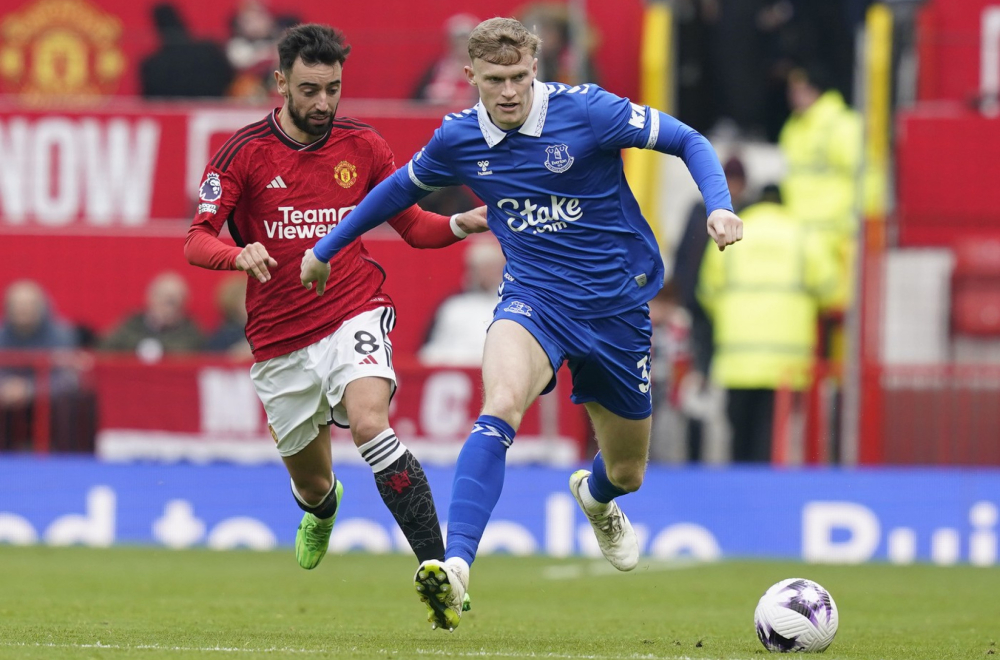 Junajted prodaje dva štopera da dovede jednog