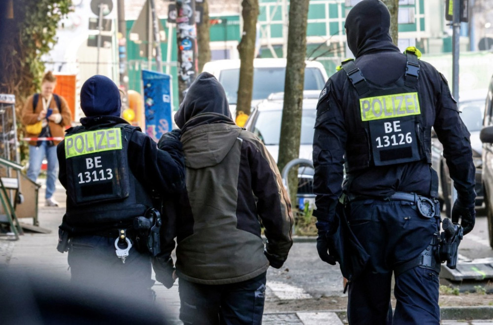 Nemačka policija češlja kancelarije poslanika AfD; Primio je mito od Kremlja?
