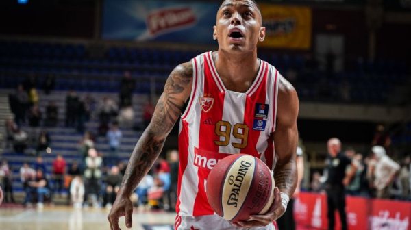 Jago dos Santos zakucao preko trojice VIDEO