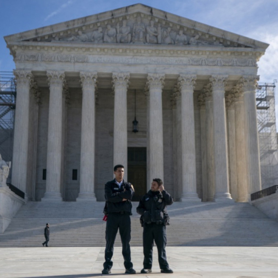 SAD: Vrhovni sud produžio privremenu obustavu zakonskih ovlašćenja države Teksas