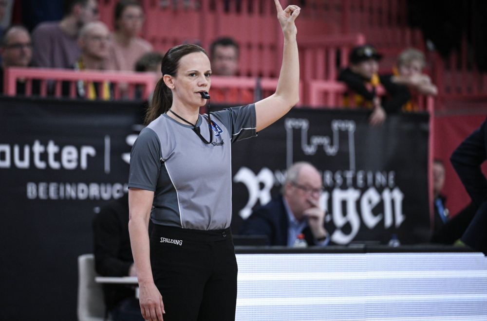 Bizarna scena u Evrokupu FOTO