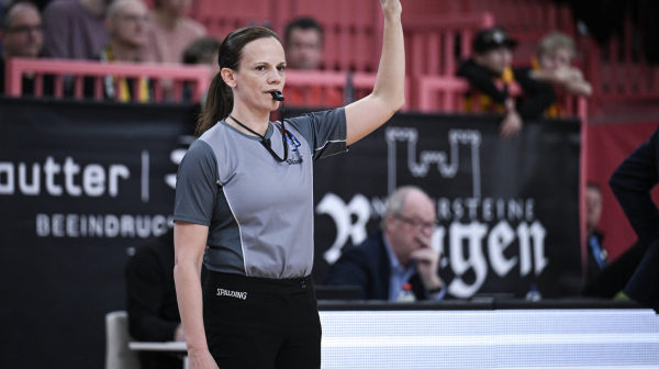 Bizarna scena u Evrokupu FOTO