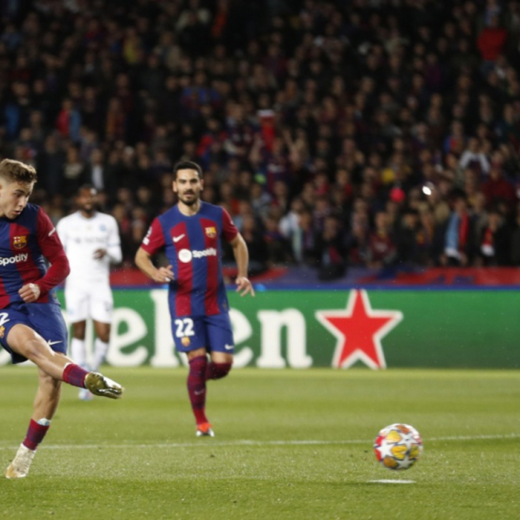 Barselona u četvrtfinalu LŠ posle četiri godine – šampionska igra Katalonaca na "Monžuiku"