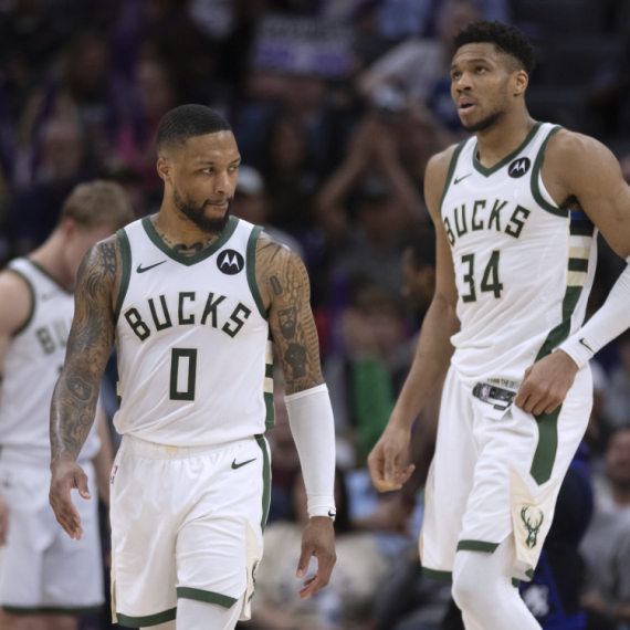 Janis ne može sâm – Milvoki deklasiran VIDEO