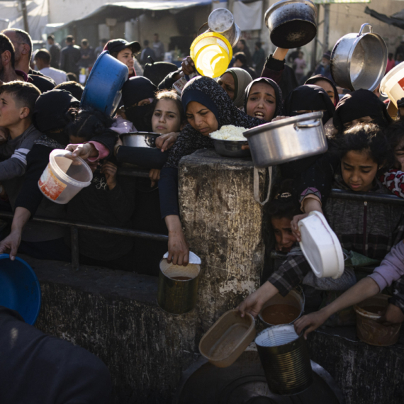 Optuženi su; "Koristite glad..."