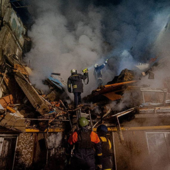 Heavy fighting; Thick smoke billows; Dead bodies are everywhere... PHOTO/VIDEO