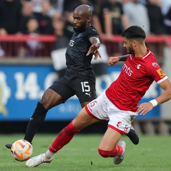 Stative, prečke, promašaji – Napredak pobedio Partizan u Humskoj!