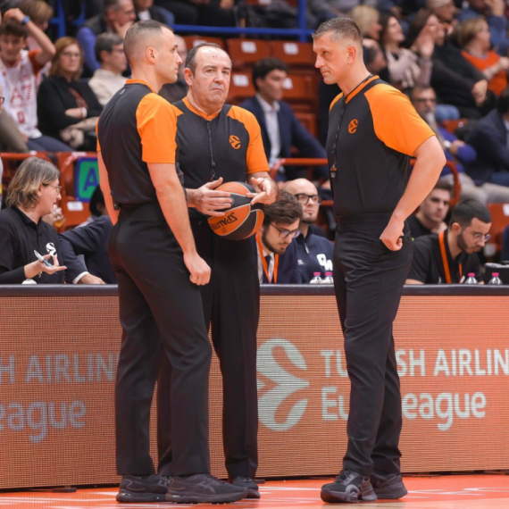 Srpski sudija deli pravdu na derbiju Evrolige