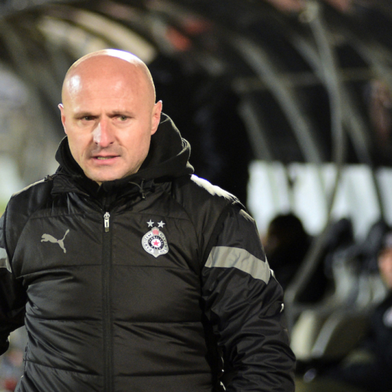 Haos u Humskoj: Duljaju "pukao film", napao sudije posle poraza! VIDEO