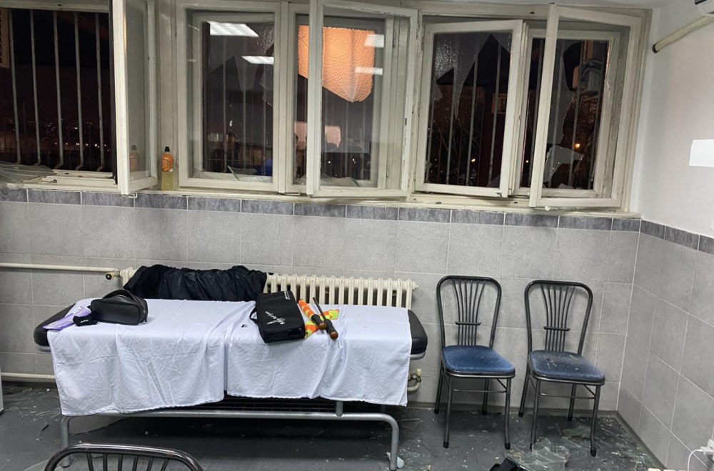 Neredi u Humskoj – navijači lomili prozore