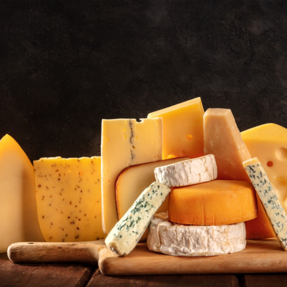 Omiljeni sir "izumire": Razlog paradoksalan