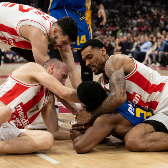 Peti poraz u nizu Zvezde; Jago doživeo potres mozga; Sferopulos: Jako mi je žao