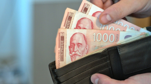 Zarađuju skoro 300.000 dinara mesečno: Ovo je najplaćenije zanimanje u Srbiji