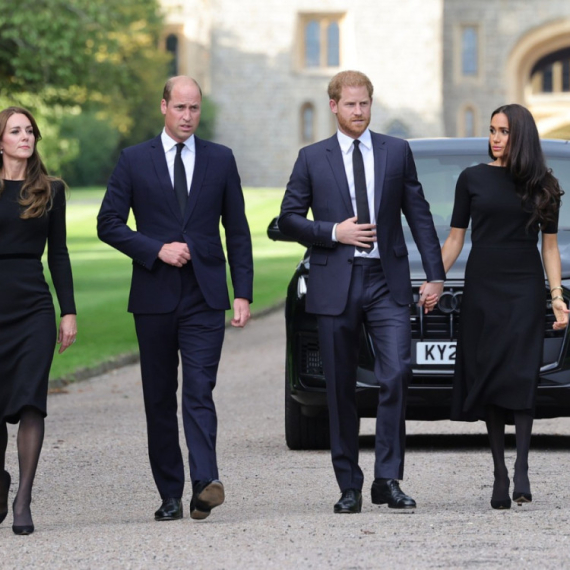Kako teorije zavere utiču na poverenje Britanaca u kraljevsku porodicu?