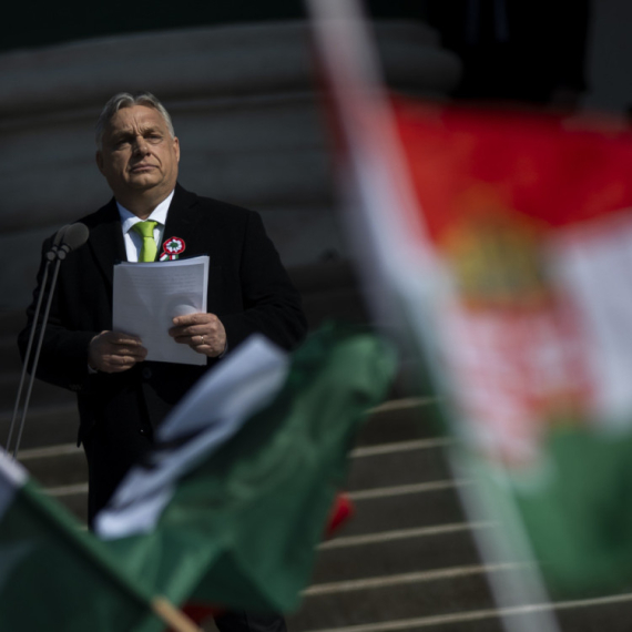 Orban kreće u okupaciju; "Nemamo izbora"